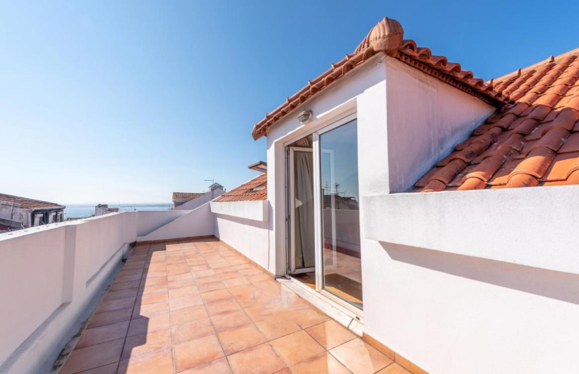 Guestready - Rare Terrace Apt, Historic Center Apartman Lisboa Kültér fotó
